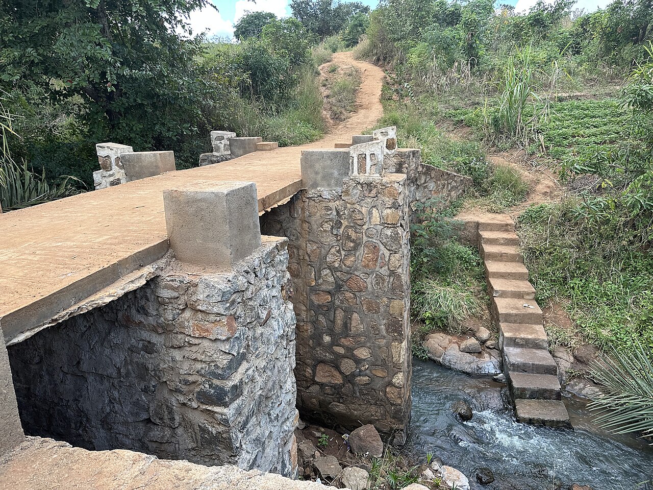 New Bridge over River Niwali in Thondwe, Malawi.jpg