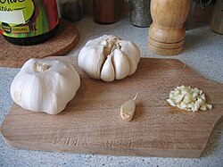 Chopped garlic