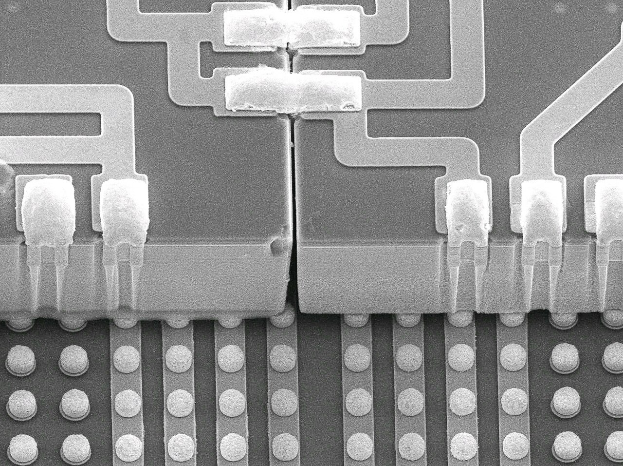 Quilt Packaging Nodules with Reflowed Solder.jpg