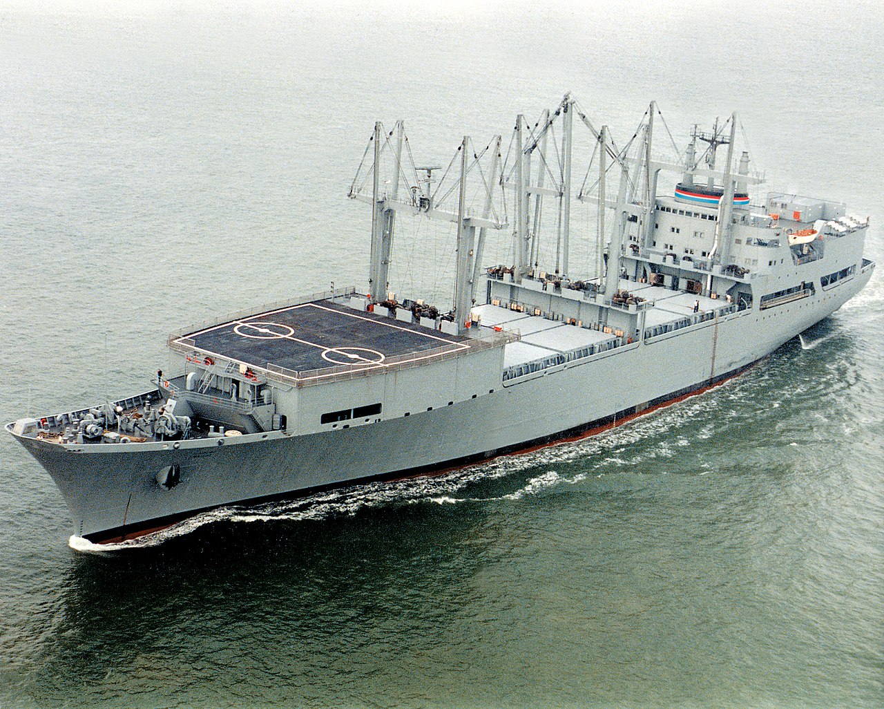 SS Wright (T-AVB-3) underway at sea on 26 January 2007.jpg