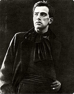 Mayakovsky in 1918