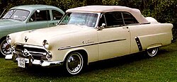 1952 Ford Crestline Sunliner