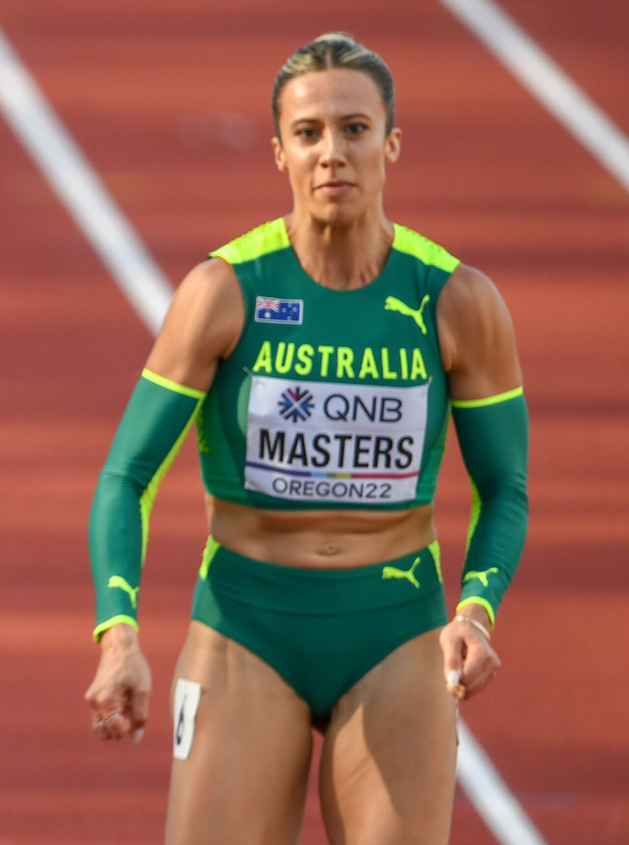 Women's 100m h7 at Oregon 2022 (cropped).jpg