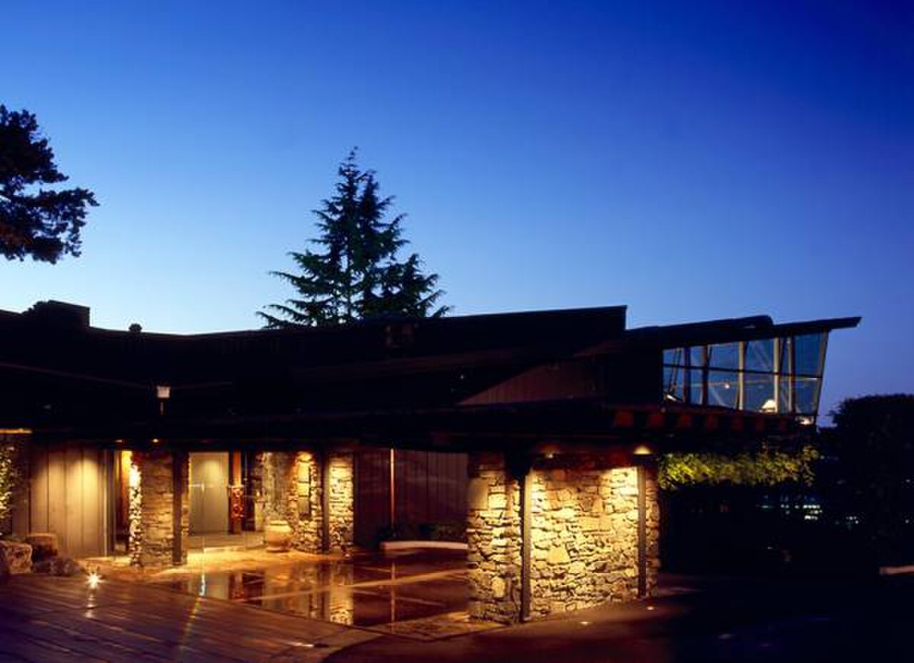Front entrance to Canlis Restaurant, Seattle, Washington, 2012.jpg