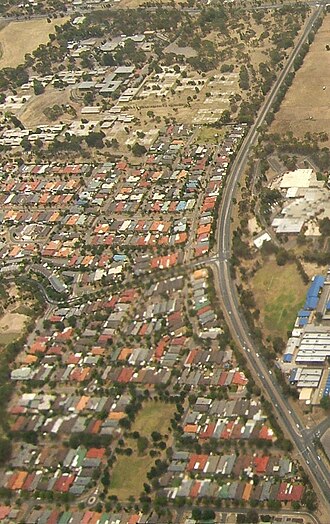 Aerial image of eastern half of Oakden, bounded by Grand Junction Road to the north (top of frame), and Sudholz Road to the east