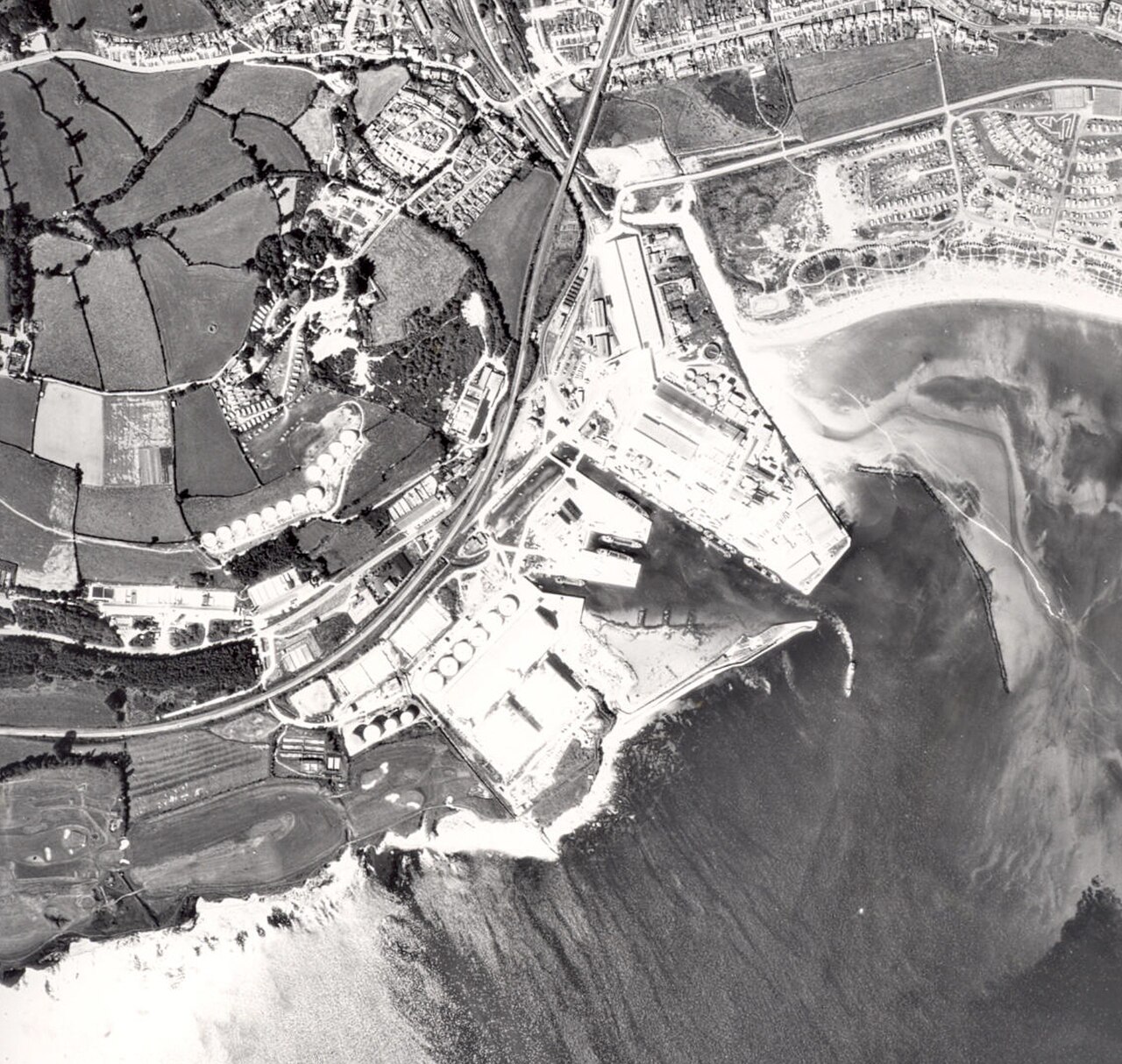 Par Docks ECC Aerial Photograph.jpg