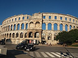 Pula Arena (exterior)