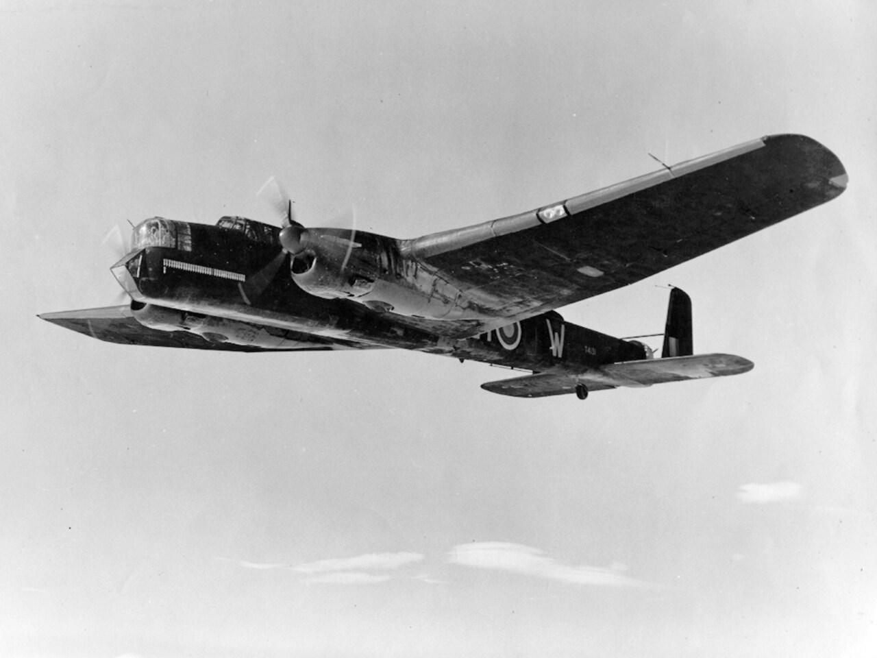 Whitley V 78 Sqn in flight c1940.jpg