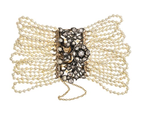 Pearl bracelet from the 1840s