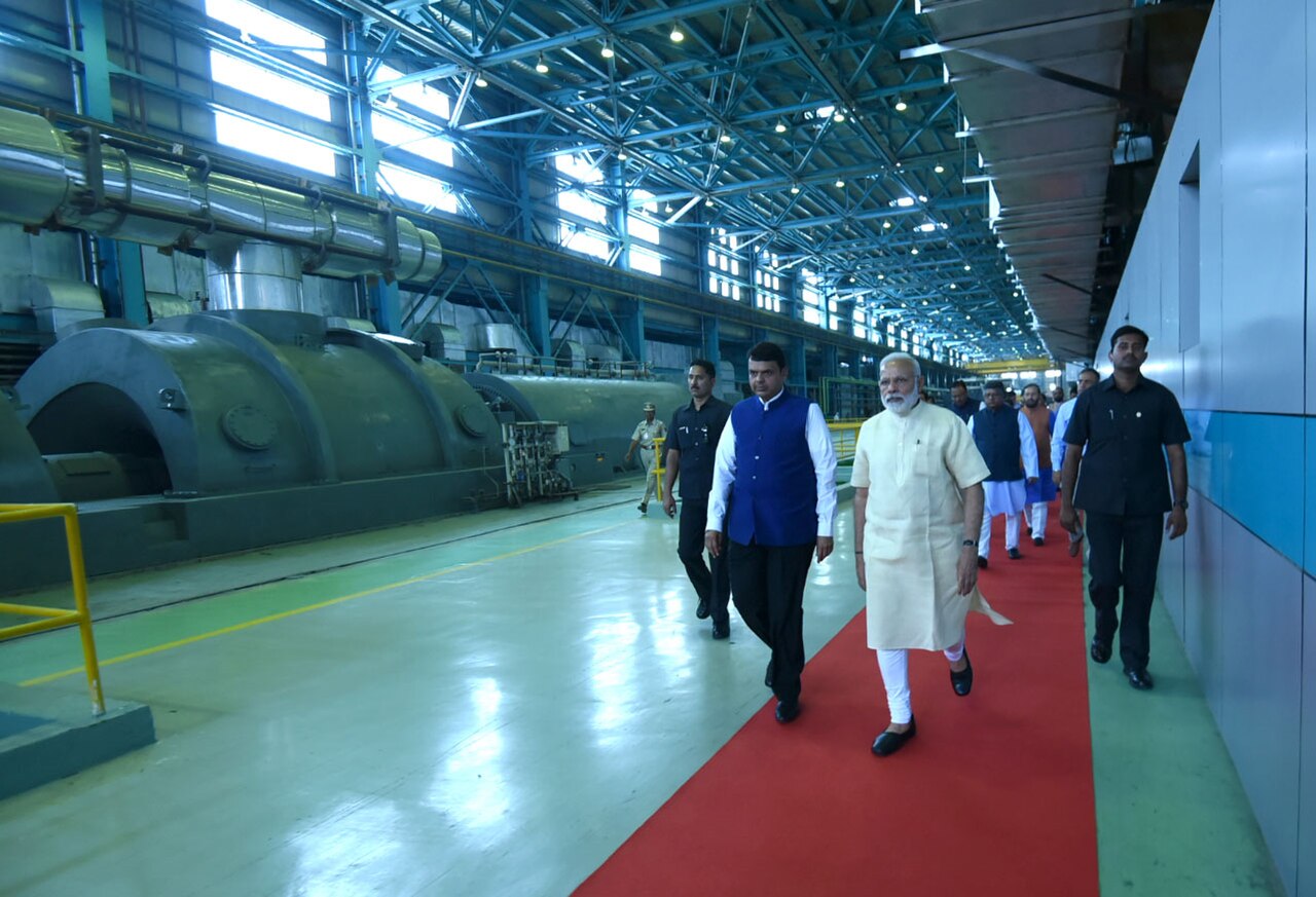 The Prime Minister, Shri Narendra Modi visiting the Koradi Thermal Power Station, in Nagpur on April 14, 2017. The Chief Minister of Maharashtra, Shri Devendra Fadnavis is also seen.jpg