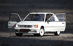 Peugeot 205 Rallye au 1/18 Solido.
