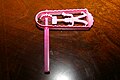 A plastic version of the gragger