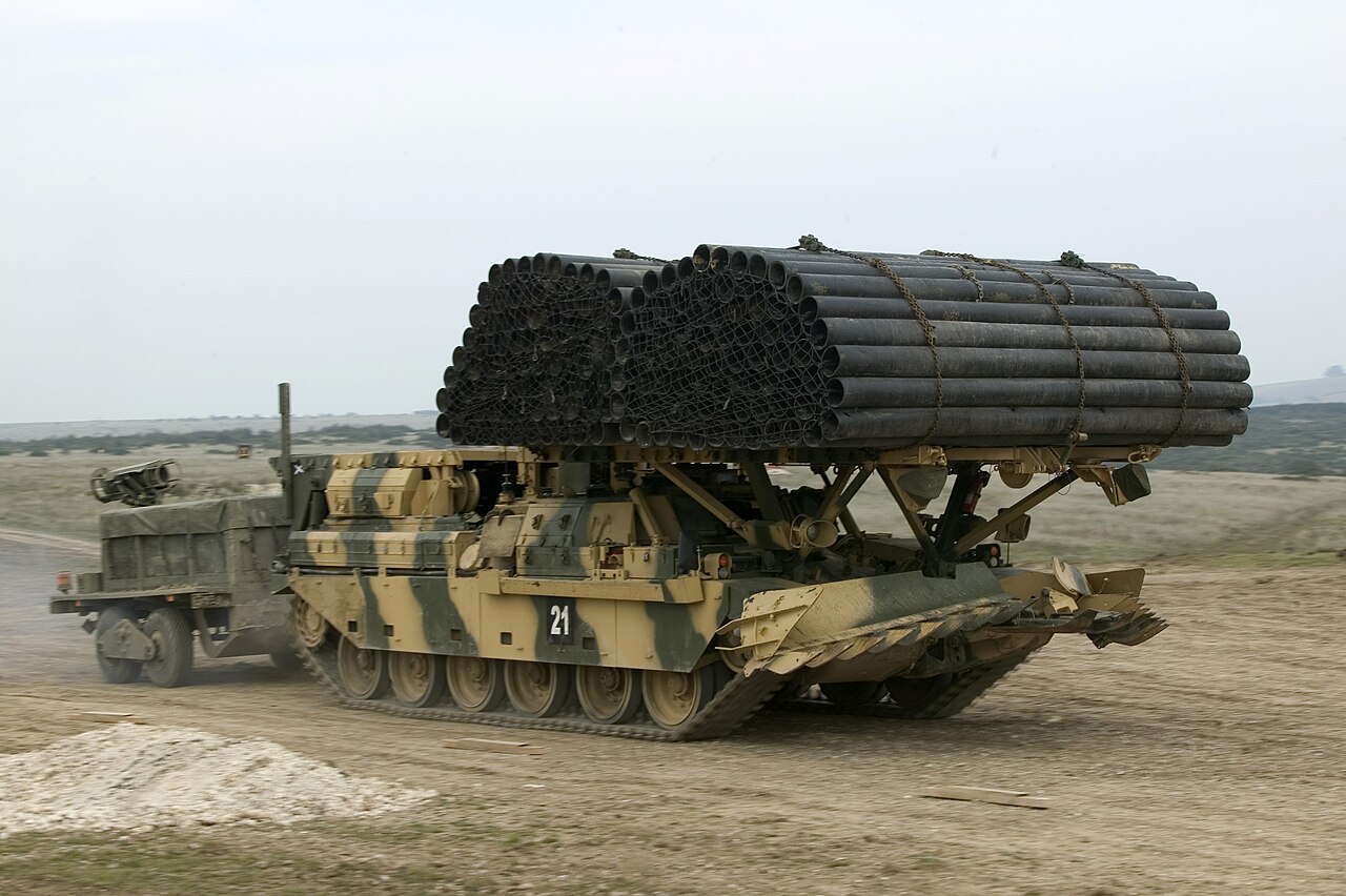 AVRE Carrying Fascine MOD 45149255.jpg