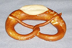 Upper Swabian Laugenbrezel, observe the cut[17]