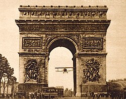 Charles Godefroy flying through the Arc de Triomphe in 1919