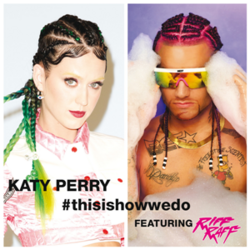 Perry on the left with green-dyed hair tips and a shirtless Riff Raff on the right with sunglasses