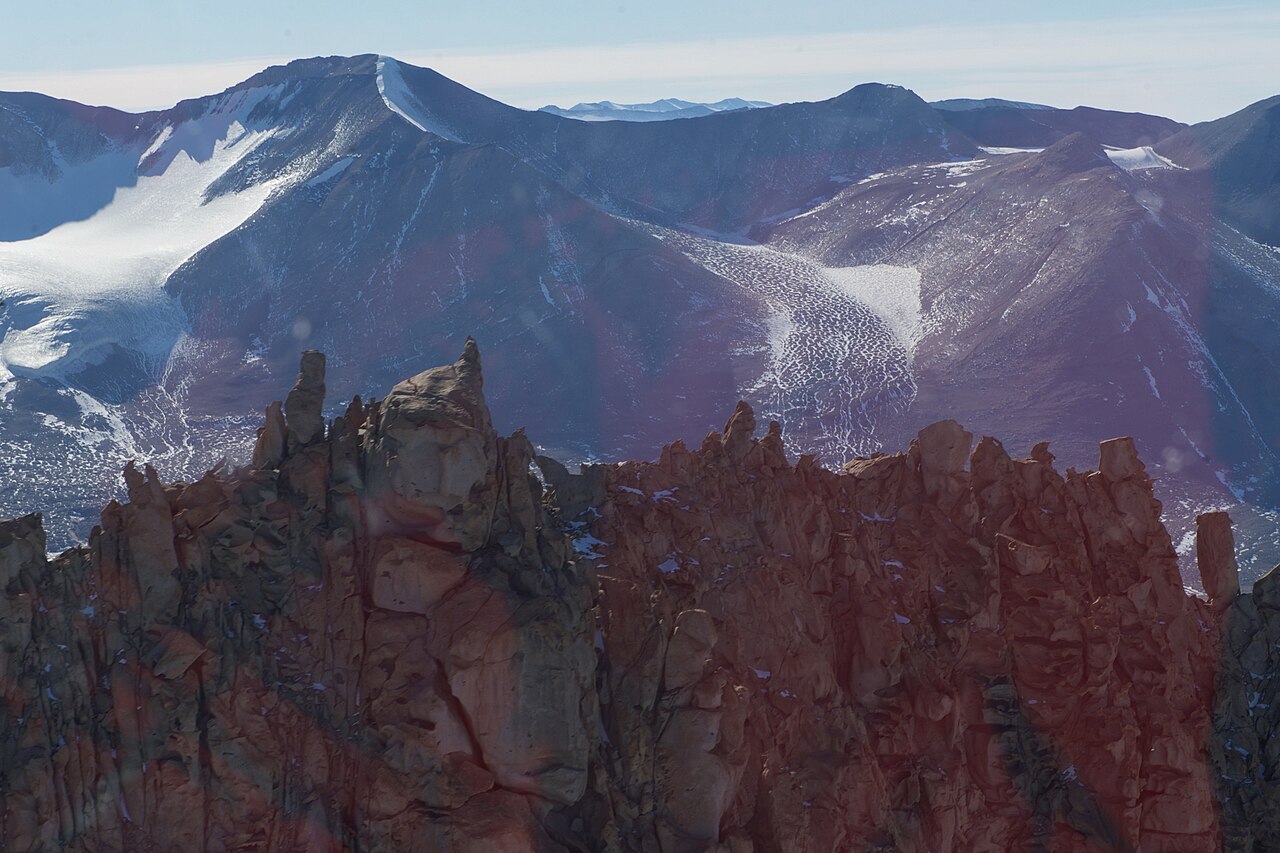 A Close-up of Gargoyle Ridge in the McMurdo Dry Valleys in Antarctica (30877661116).jpg
