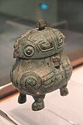 Chinese bronze vessel with a double-sided owl shape — 2