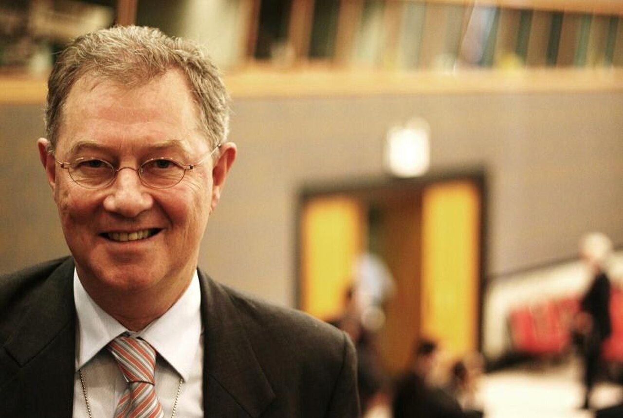 Robert Serry at the UN security council.JPG