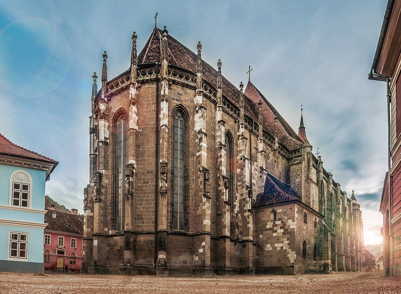 Biserica Neagra, Brasov, Romania.jpg