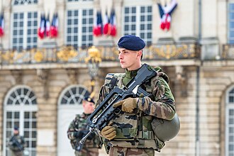 FAMAS F1 rifle (Opération Sentinelle)