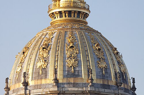 Detail of the dome, decorated with 12.65 kilograms (27.9 lb) of gold leaf