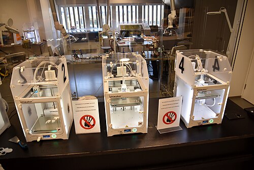 Ultimaker 3D printers of the second floor