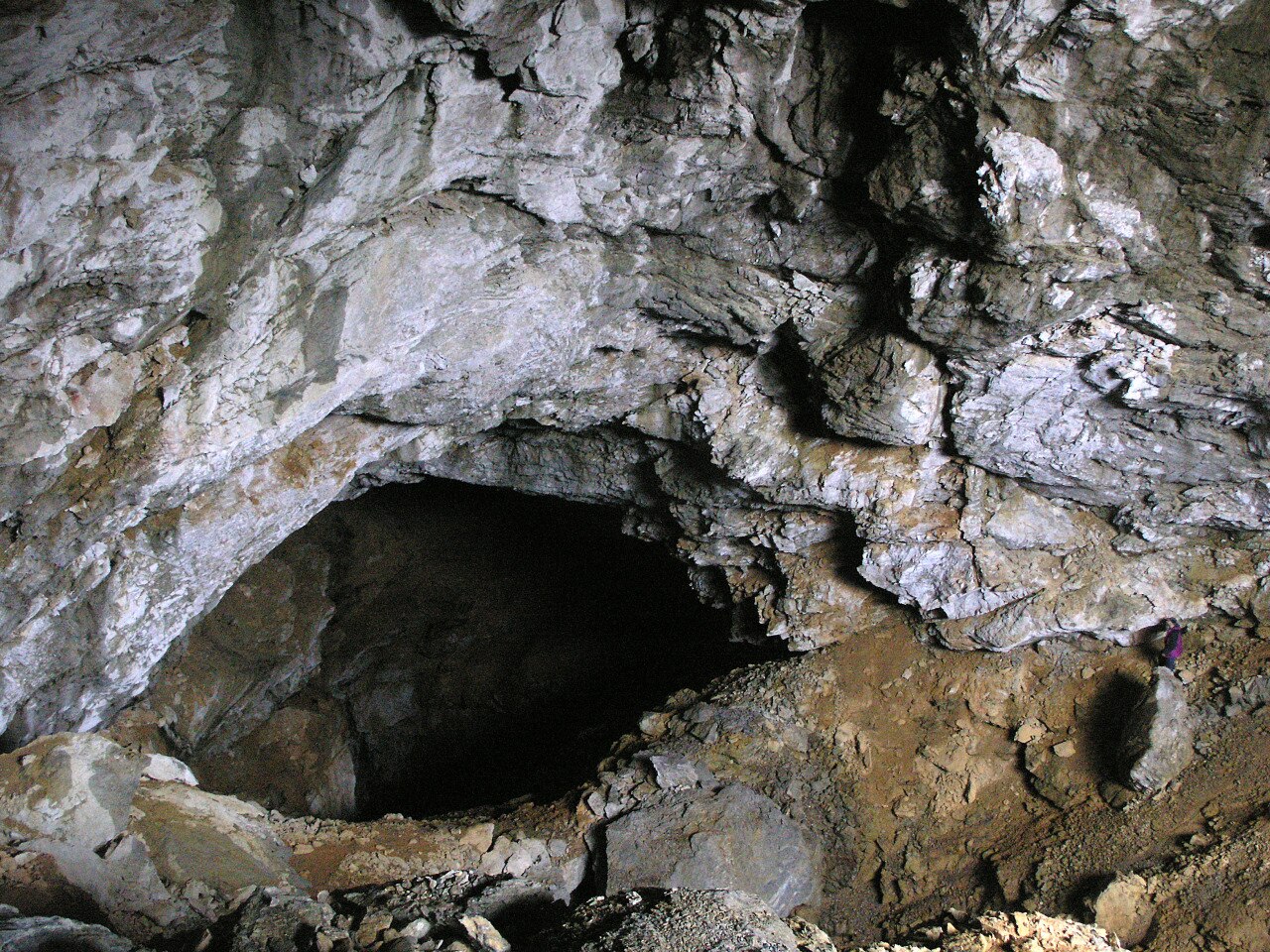 Bulmer Cave.jpg