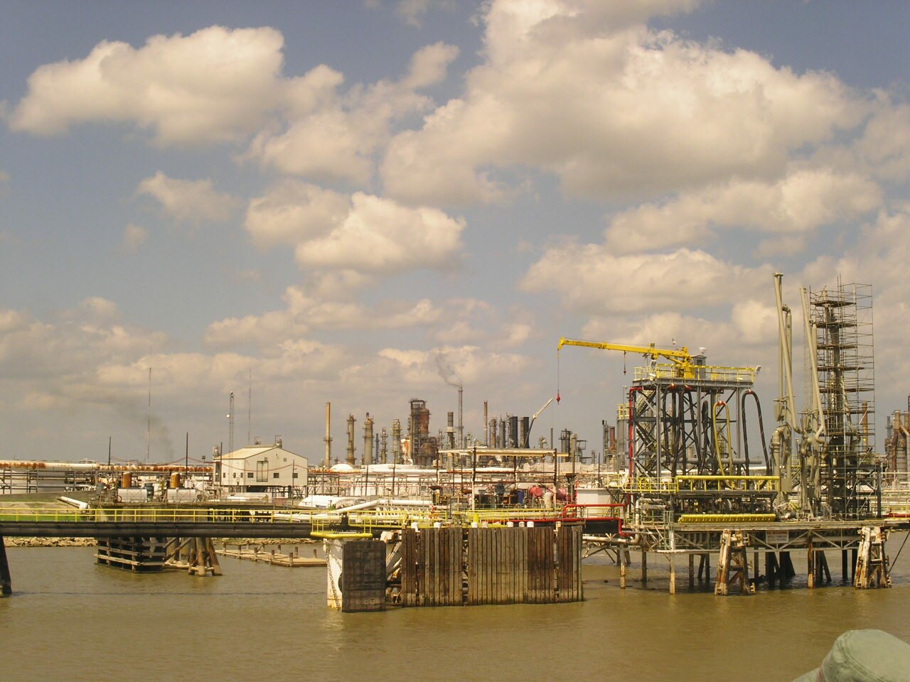 Mississippi refinery.jpg