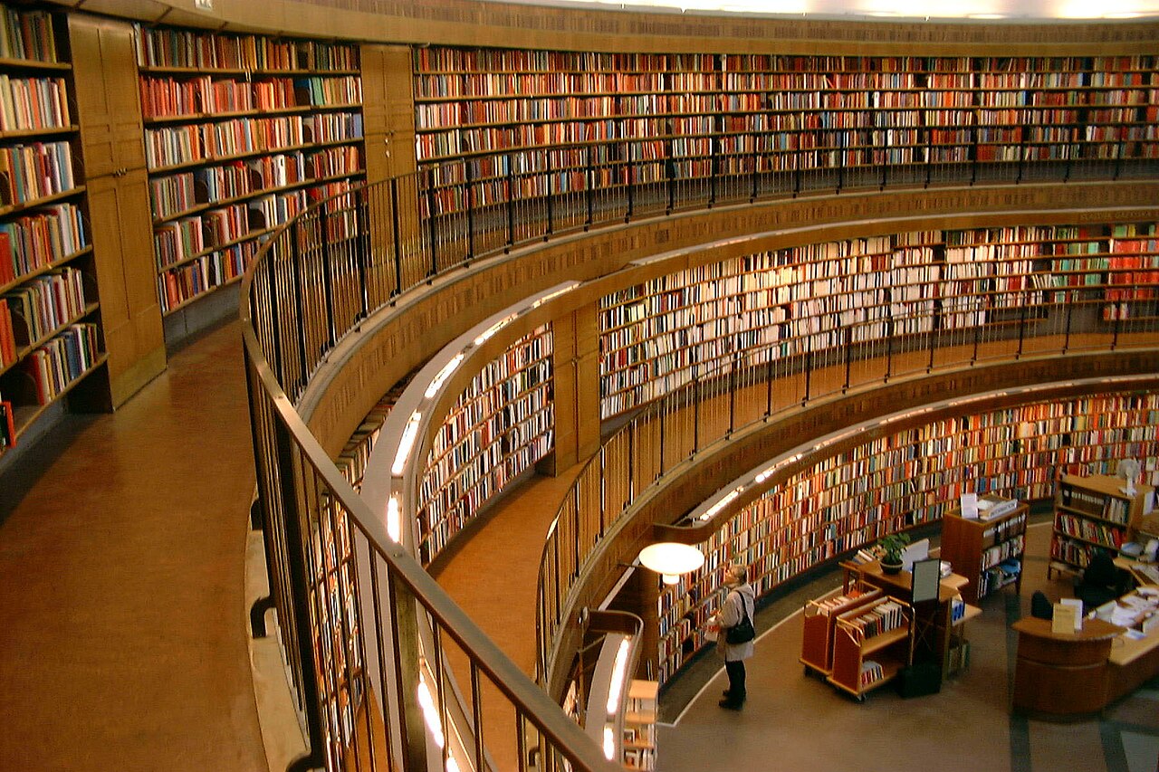 Interior view of Stockholm Public Library.jpg