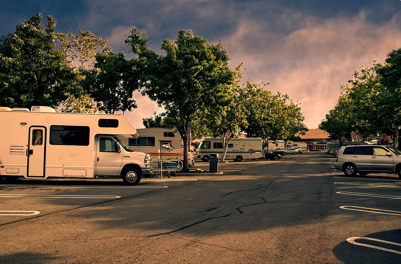 Homeless homes (48030631418).jpg