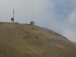Radar installation for missile tracking