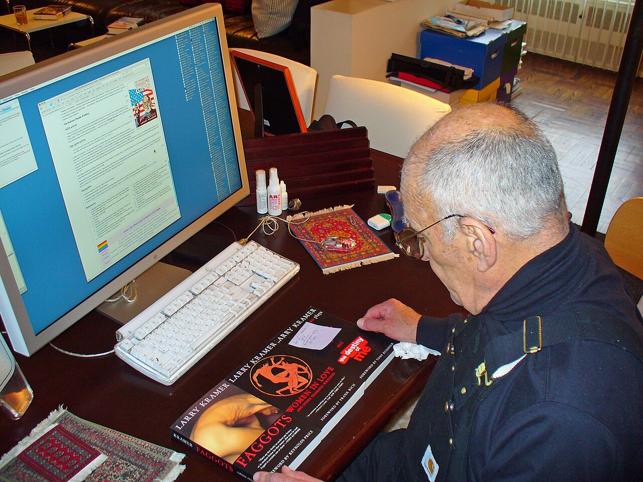 Larry Kramer 6 by David Shankbone.jpg