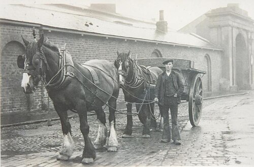 Heavy hauling cart (England, circa 1910)