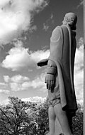 Side view of Roger Williams statue at Prospect Terrace Park