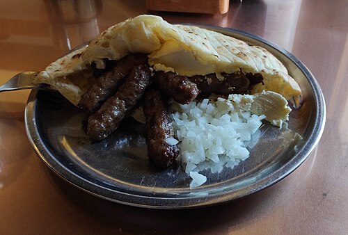 ćevapi served in Sarajevo