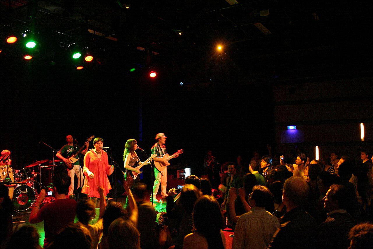 Abjeez - Persian alternative pop band - Utrecht - 2011.jpg