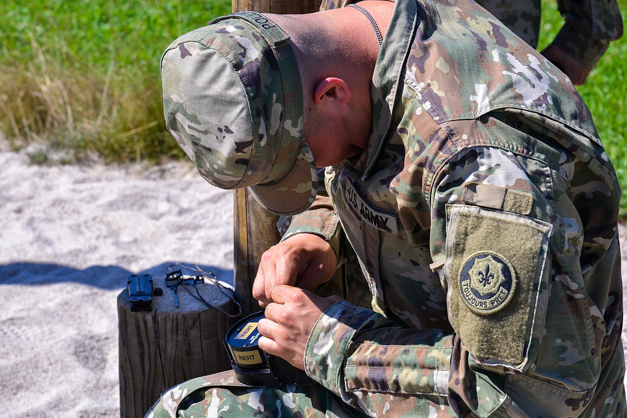 Regimental Engineer Squadron, 2nd Cavalry Regiment conducts hands on training with Selectable Lightweight Attack Munition (SLAM) 160824-A-SY419-008.jpg