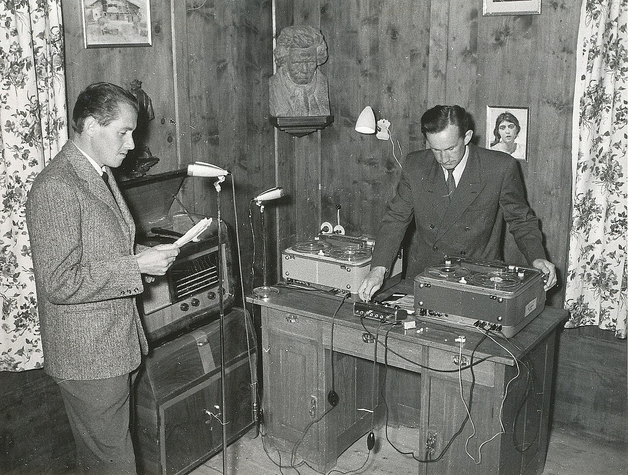 Radio Ladin 16-10-57 Alex y Bruno.JPG