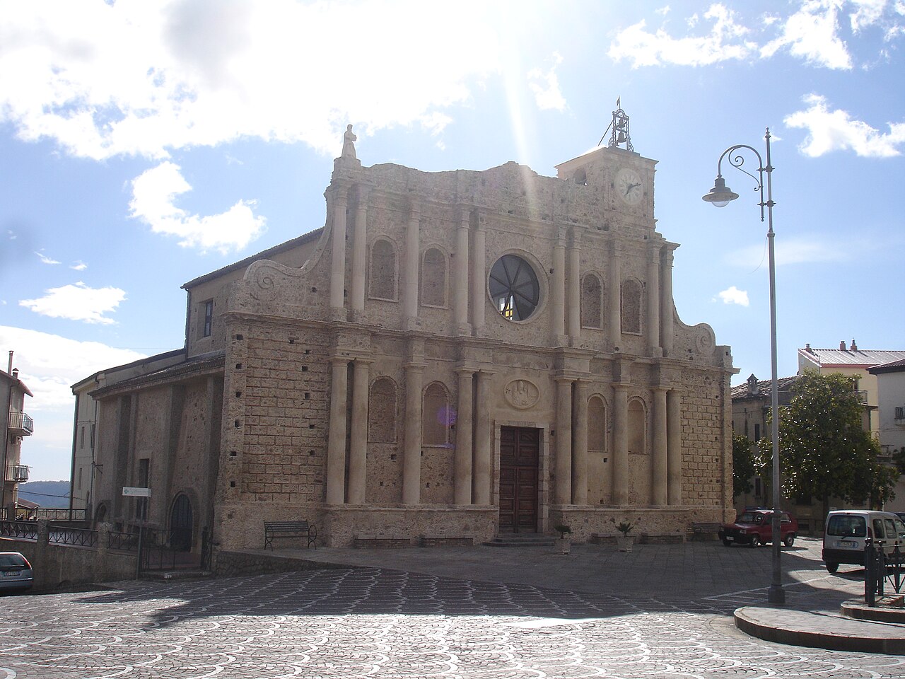 Cotronei - Chiesa di San Nicola.jpg