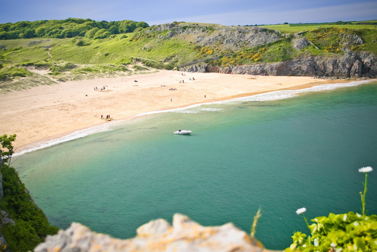 BarafundleBeach StackpoleEstate WalesUK.jpg