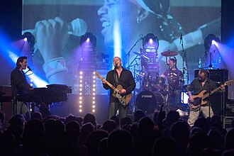 Bløf performing in 2006