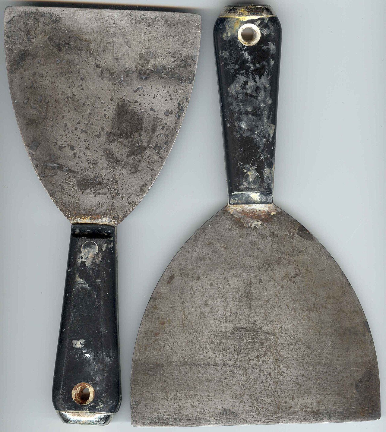 Two working knives.jpg