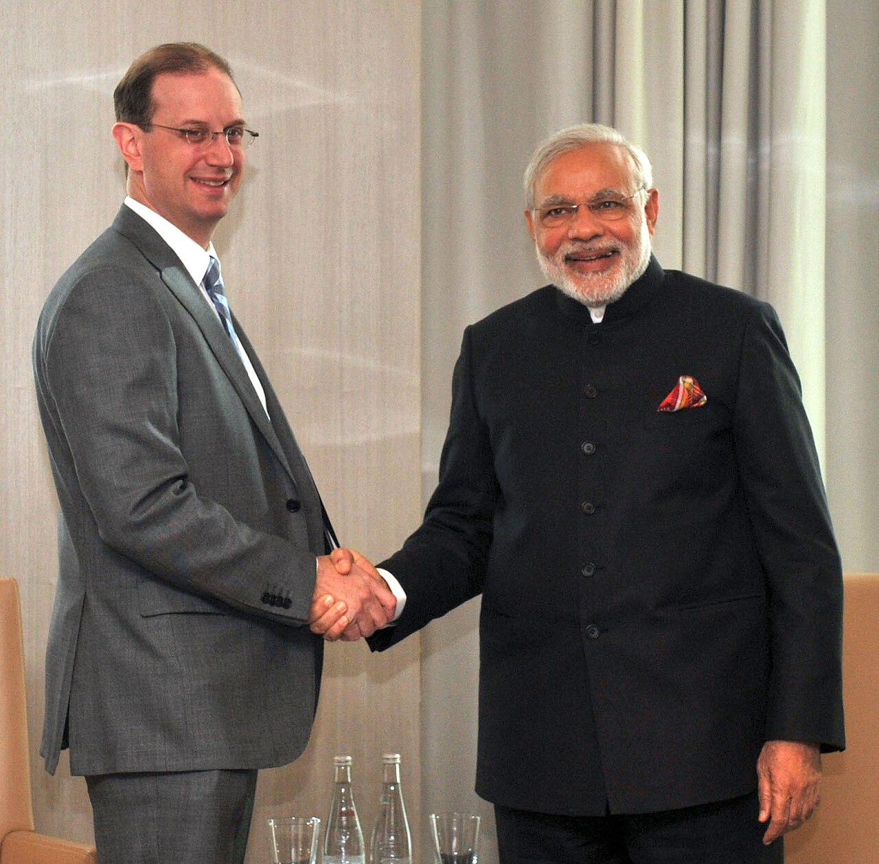 The Prime Minister, Shri Narendra Modi meeting the CEO of the Canada Pension Plan Investment Board, Mr. Mark Wiseman, in Toronto, Canada on April 16, 2015.jpg