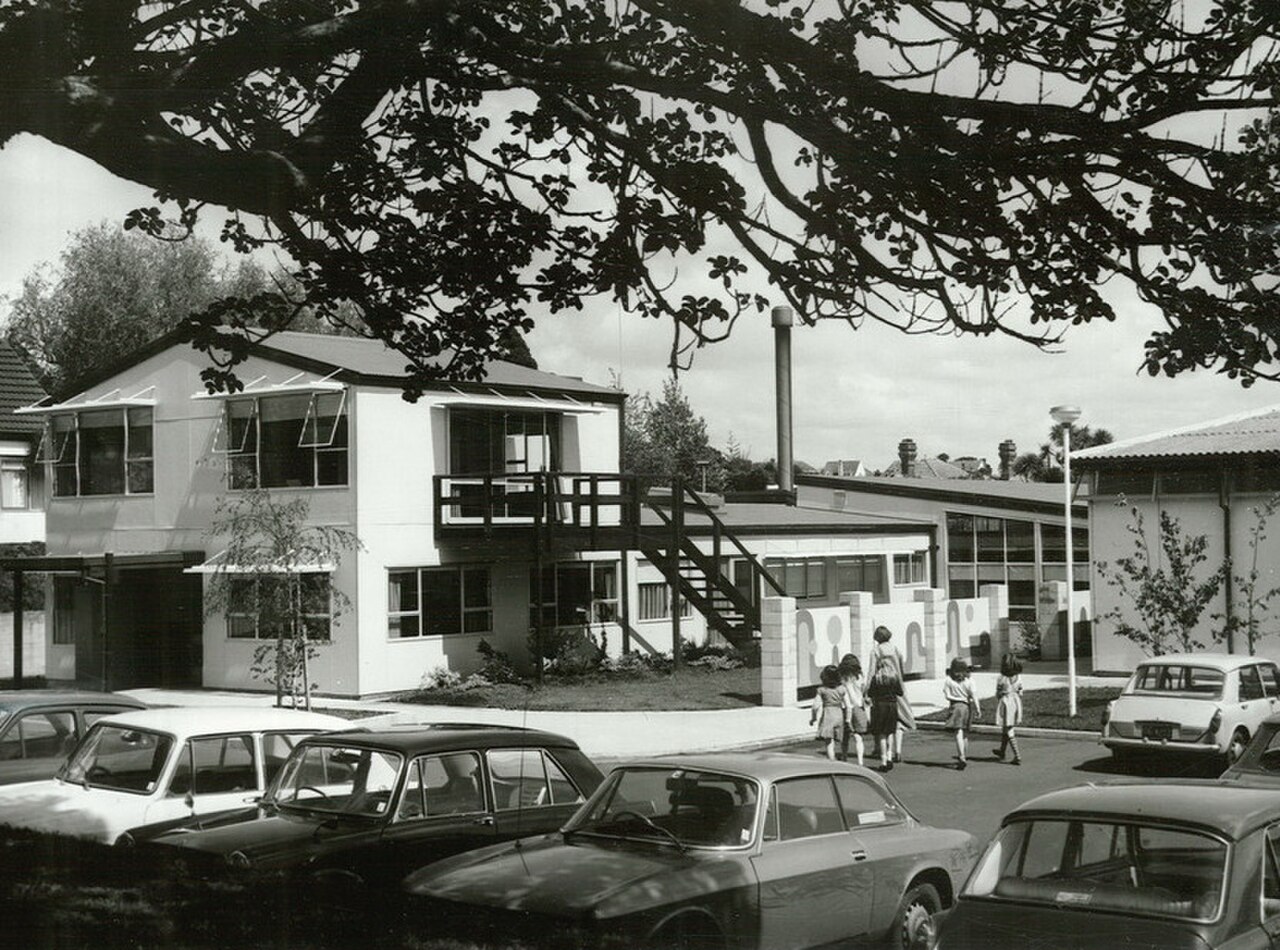 Epsom Normal Primary School in 1976 (R24814573) (cropped).jpg