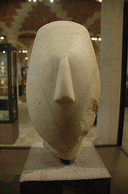 Cycladic head of a woman; 27th century BC; marble; height: 27 cm