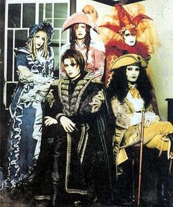 Malice Mizer in 1998. Clockwise from top-left: Mana, Kami, Közi, Yu~ki, Gackt