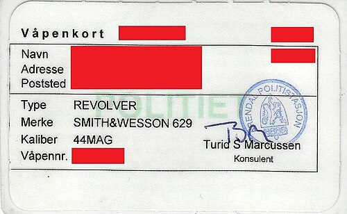 A Norwegian firearms license for a .44 Magnum revolver, with name and address of the owner, as well as firearm type, brand, caliber and serial number