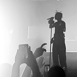 Ecco2k performing with Drain Gang in 2022