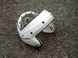 Pesäpallo helmet